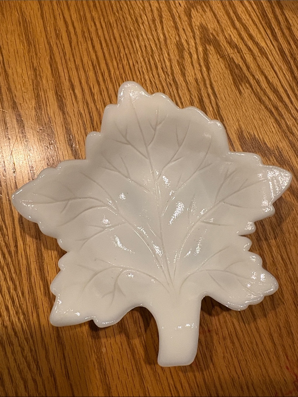 Vintage Westmoreland Milk Glass Large Maple Leaf